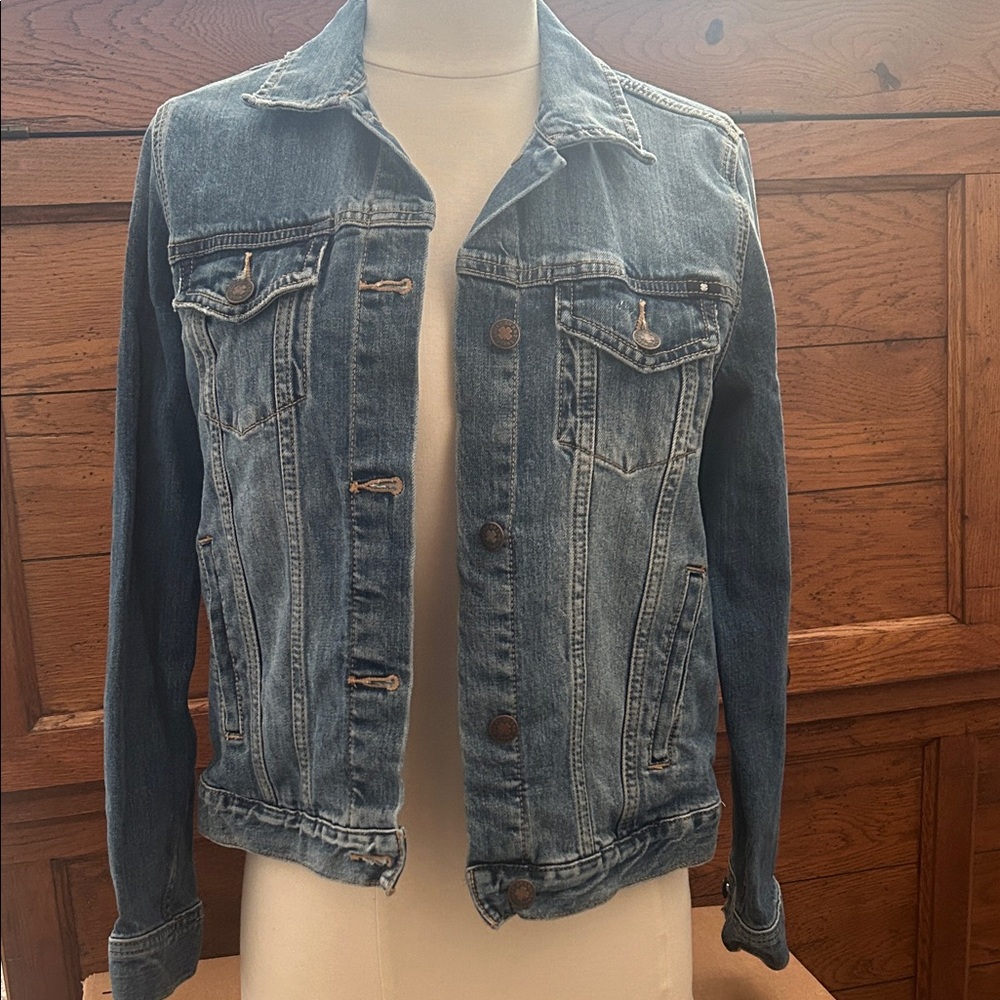 LUCKY BRAND🍀Classic Blue Denim Jacket Size Small💙